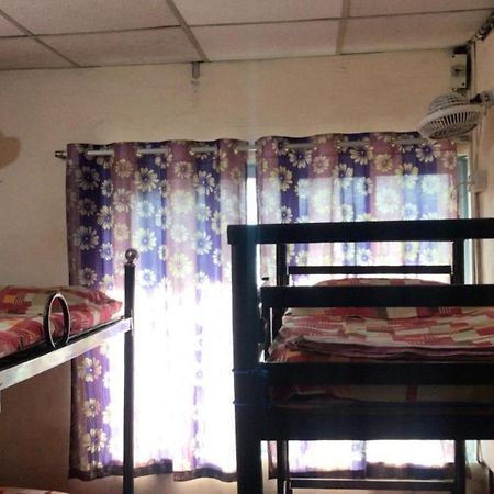 Care Dormitory 뭄바이 외부 사진
